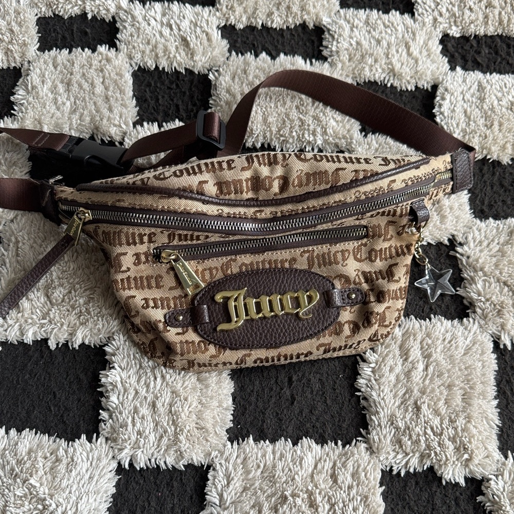 Juicy Couture Tan and Gold Fanny Pack